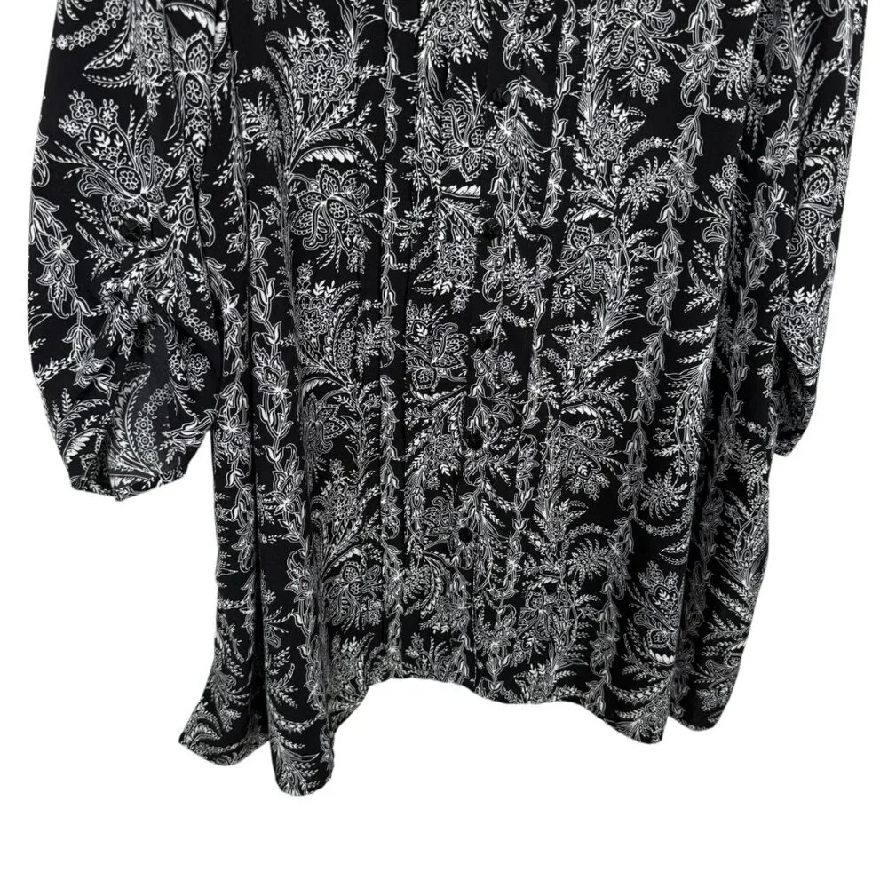 Catherines Tunic Top Blouse Size 3X 26/28W Black White Floral Button Up Roll Tab - Picture 5 of 6